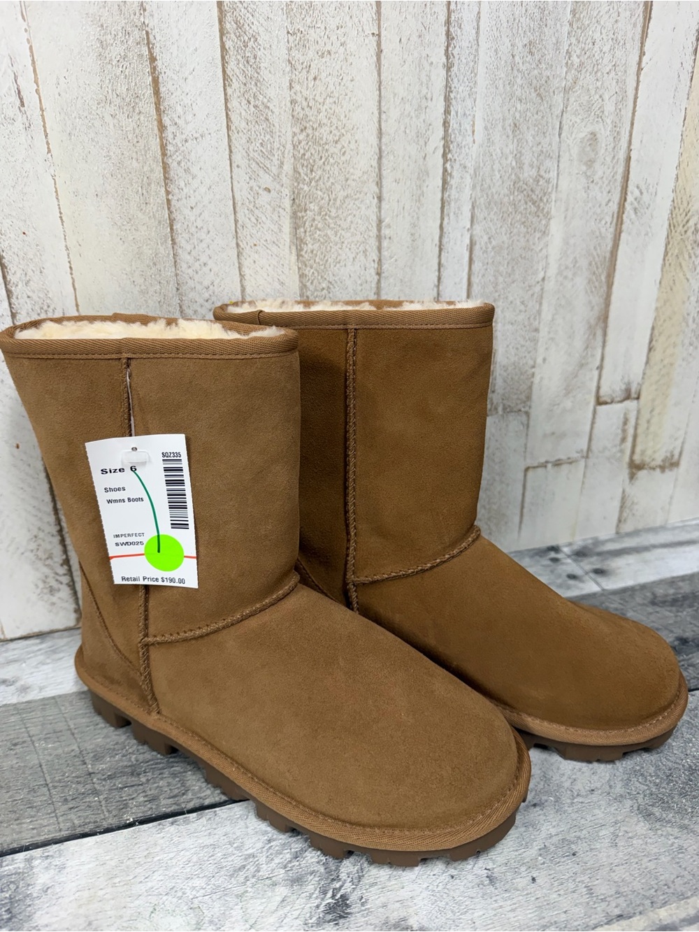 UGG Essential Short Boot II - Picture 3 of 7